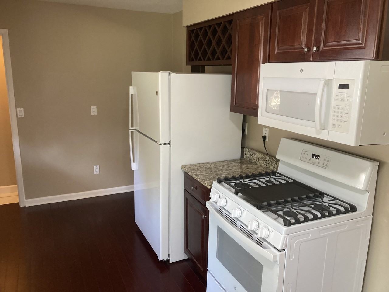 2901 Robert Pkwy #NA - Photo 3 of 22