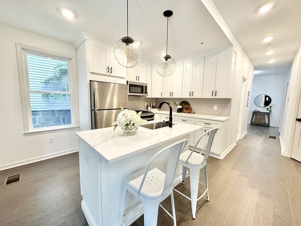 31 Cunningham St #1 - Photo 3 of 32