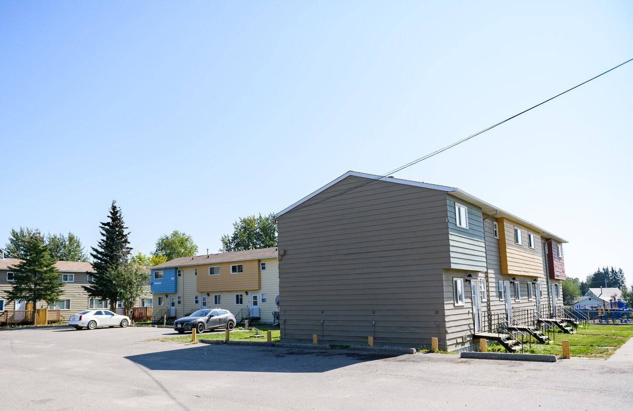 Klondike Townhouses - Photo 2 of 6