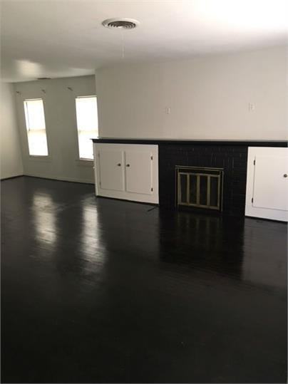 2163 Avenue J - Photo 3 of 12