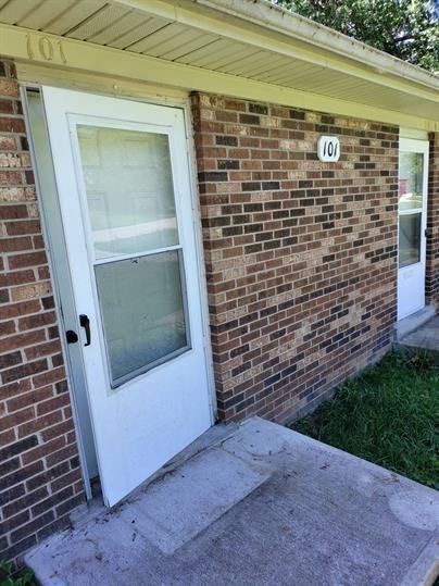 101 Alice Dr - Photo 2 of 4