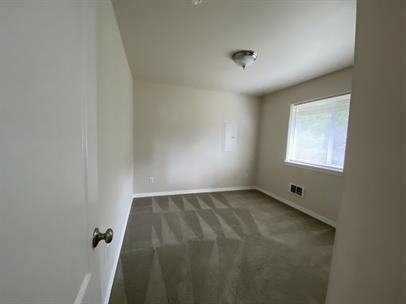 308 Marine View Dr Sw - Photo 2 of 5