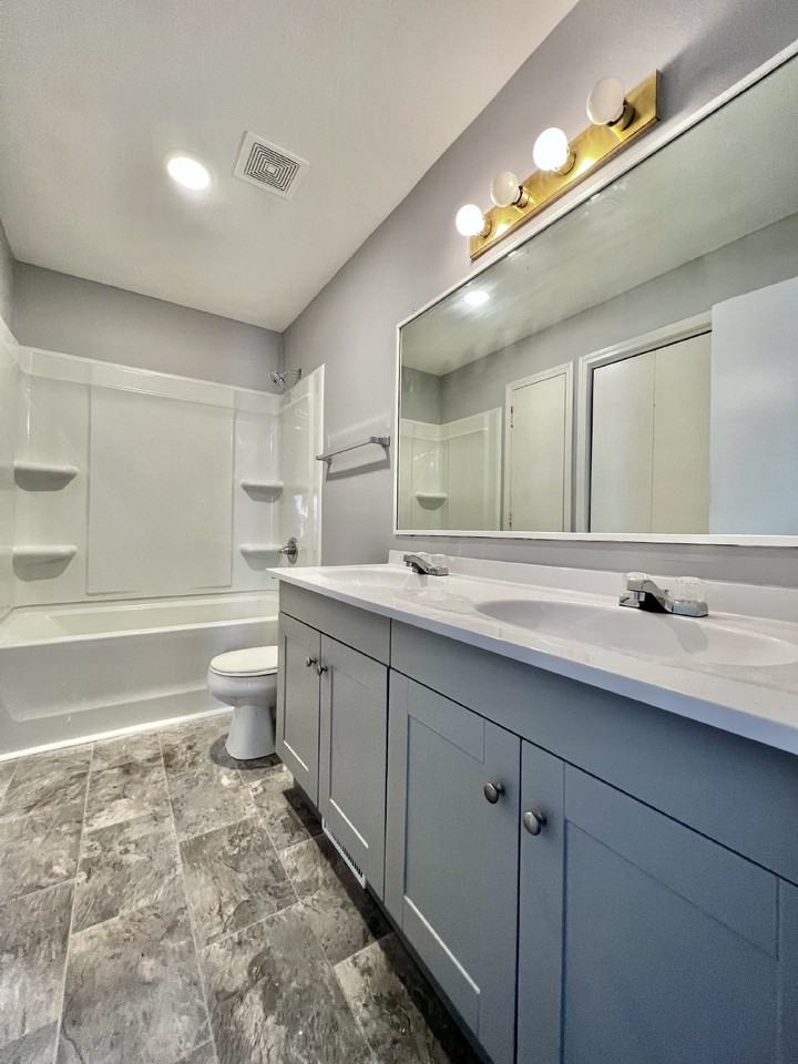 374 Jack Miller Blvd Apt A - Photo 2 of 13