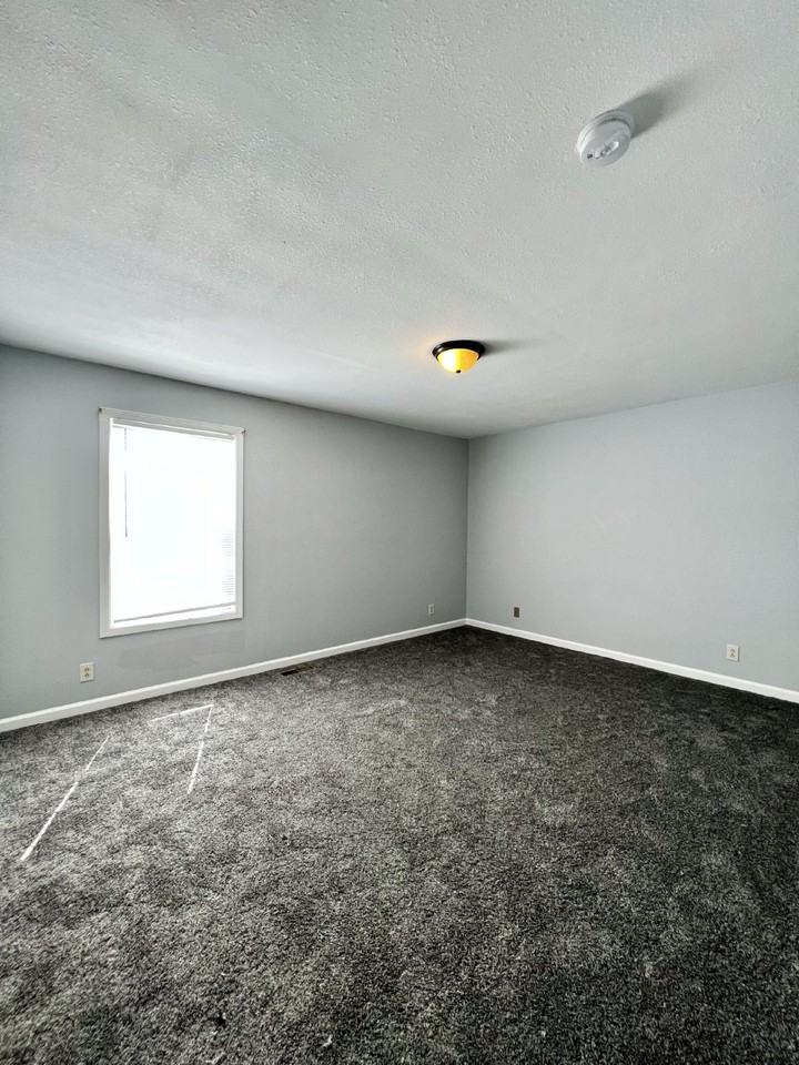 374 Jack Miller Blvd Apt A - Photo 5 of 13