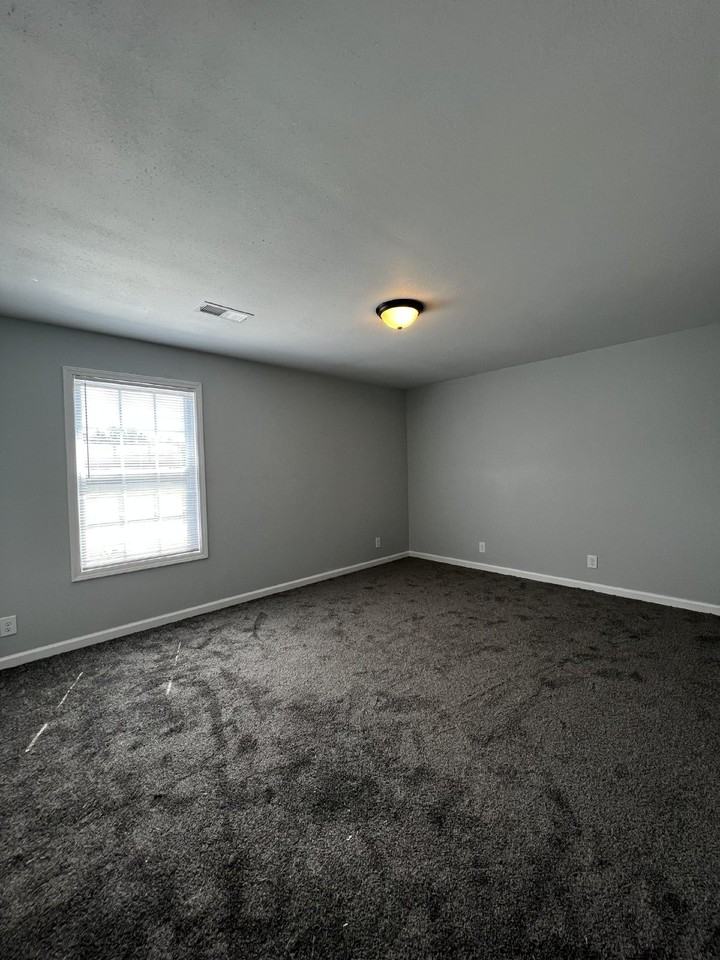 374 Jack Miller Blvd Apt A - Photo 7 of 13