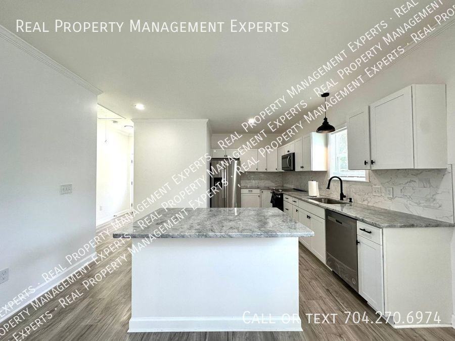 1017 Pegram St - Photo 2 of 20