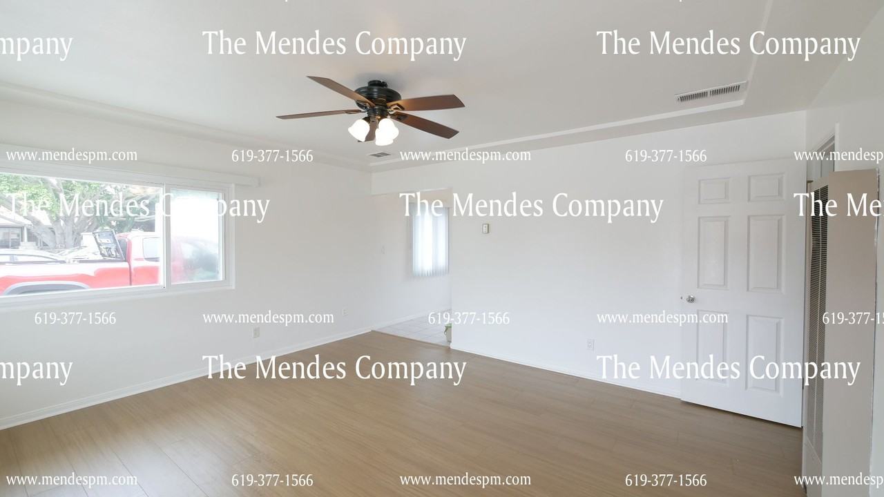 2733 Cadiz St - Photo 2 of 12