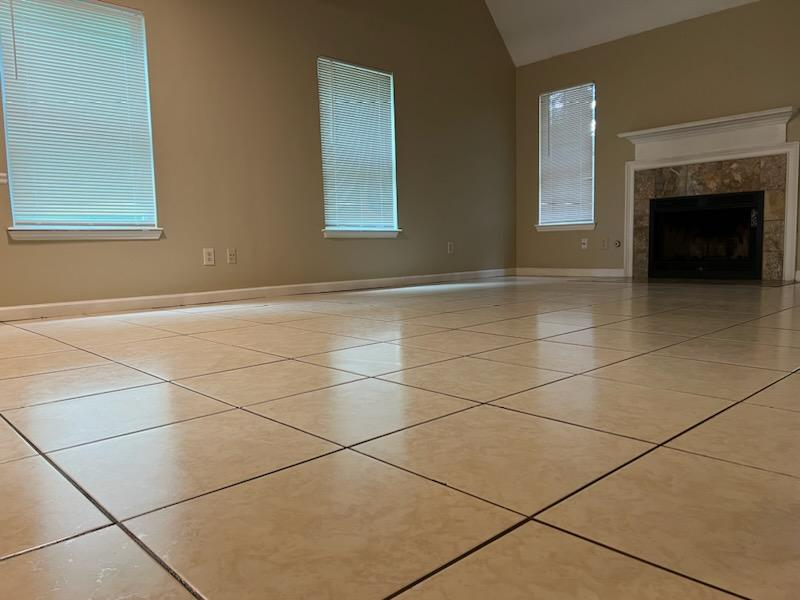 3010 Majestic Park Ct - Photo 4 of 18