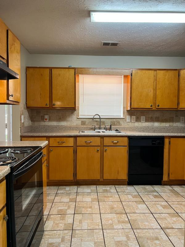 3010 Majestic Park Ct - Photo 6 of 18