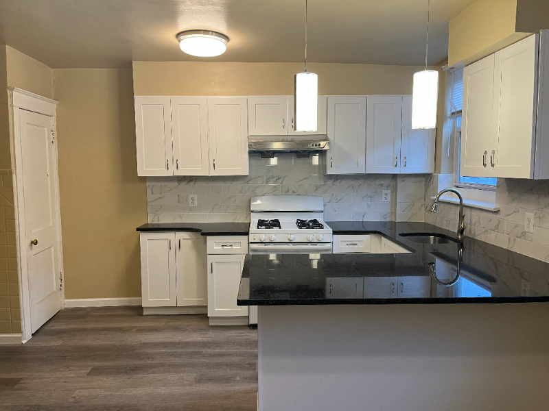 1452 Stevens St - Photo 5 of 20