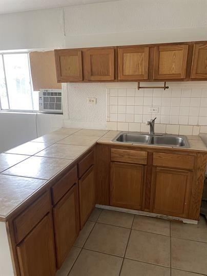 637 S Orlando Ave - Photo 2 of 4