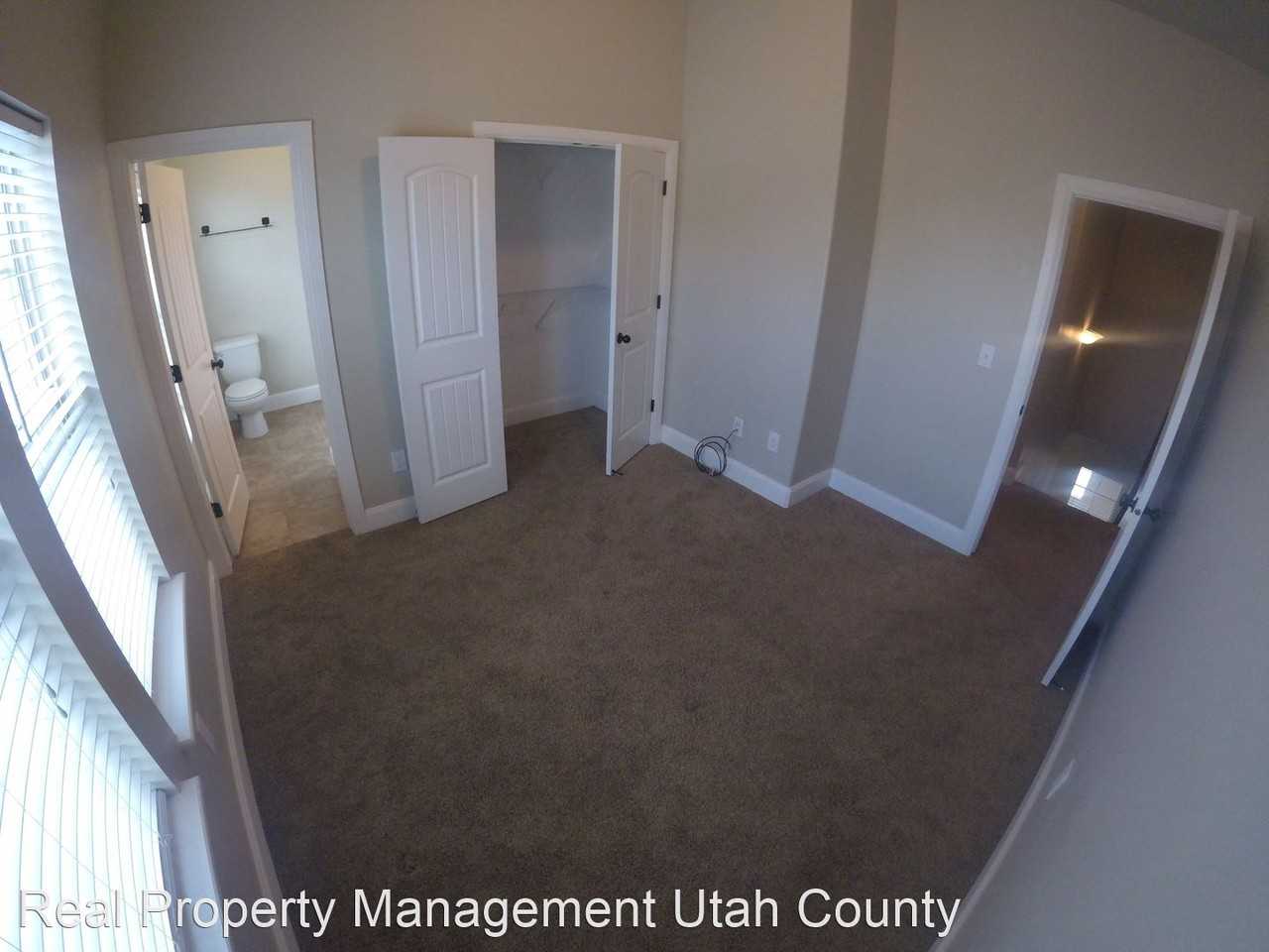 10889 N Town Center Blvd - Photo 3 of 47