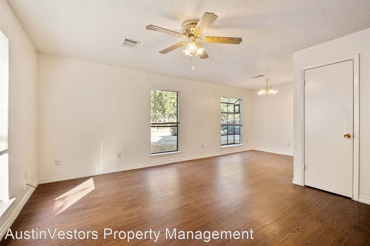 115 S Frio St - Photo 2 of 19