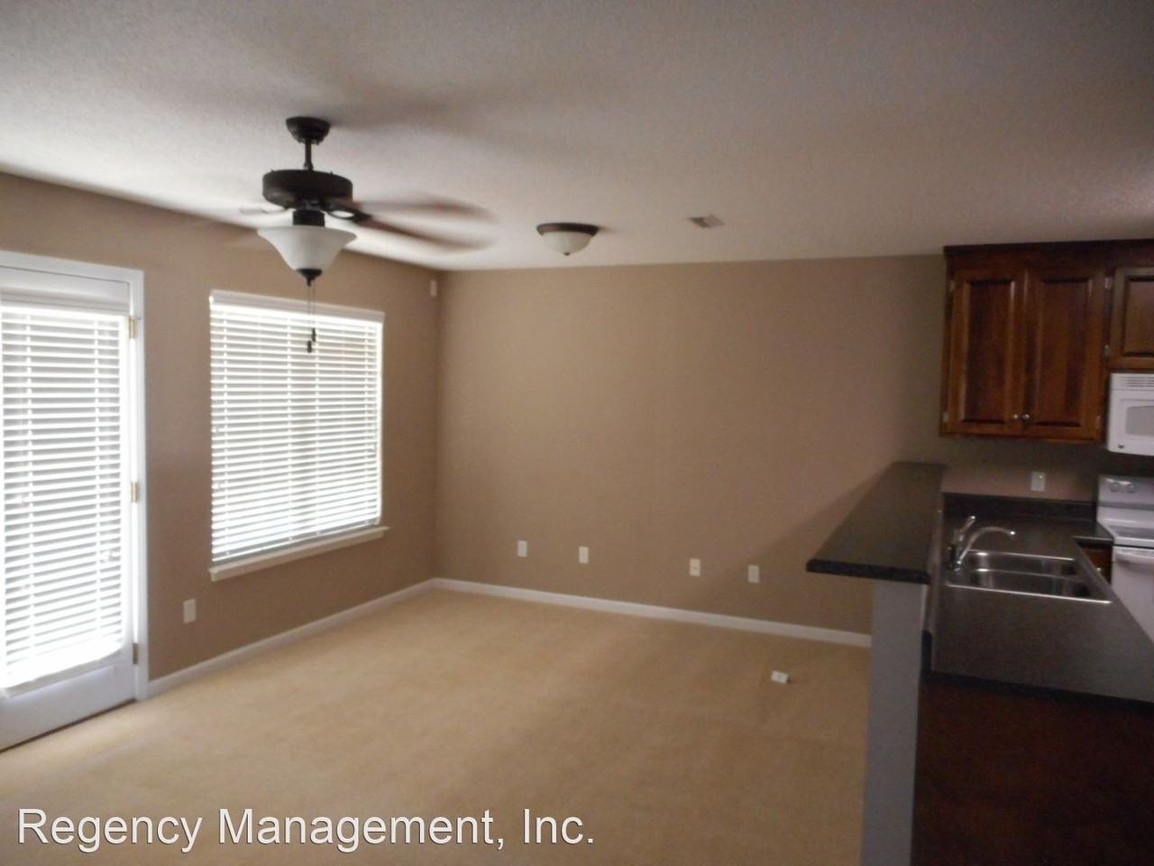 128 Jasmine Cir - Photo 2 of 5