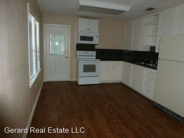 225 Westridge Dr - Photo 3 of 11