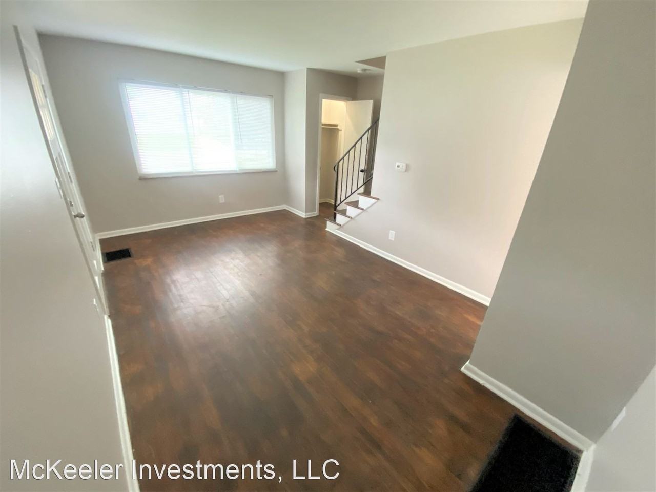 269-271 Broad Meadows Blvd - Photo 3 of 33