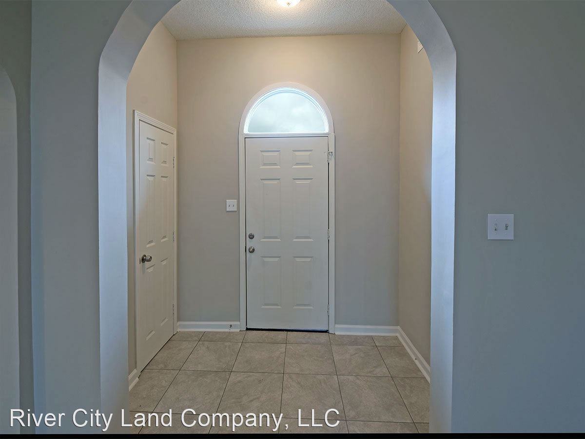 5625 Heather View Dr - Photo 2 of 15