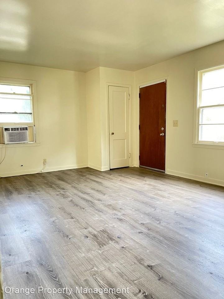 4724 N 37th St - Photo 3 of 15