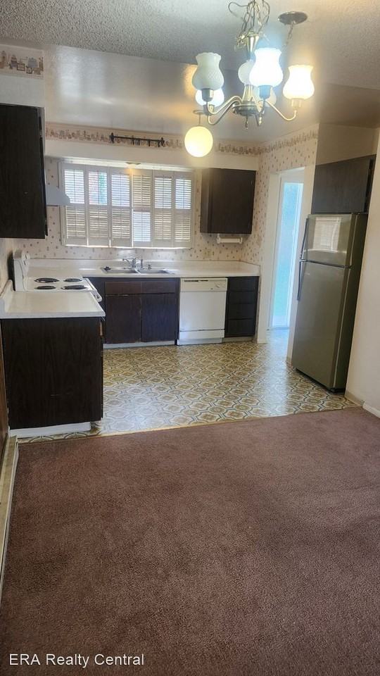 174 Smithridge Park - Photo 2 of 9