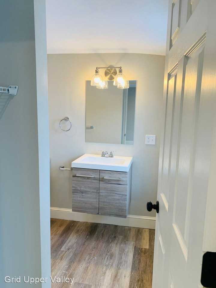 2015 Quechee Main Street Apartments 2015 Quechee Main St, Quechee, VT