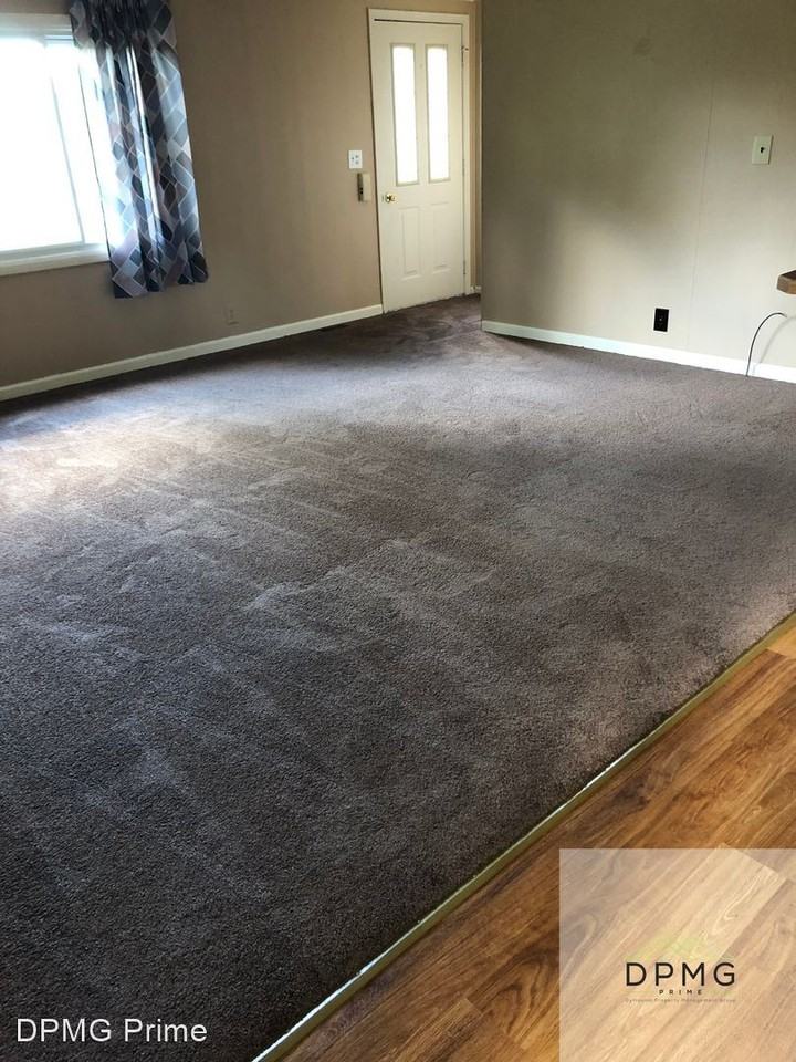 8085 Pettit Rd - Photo 2 of 17