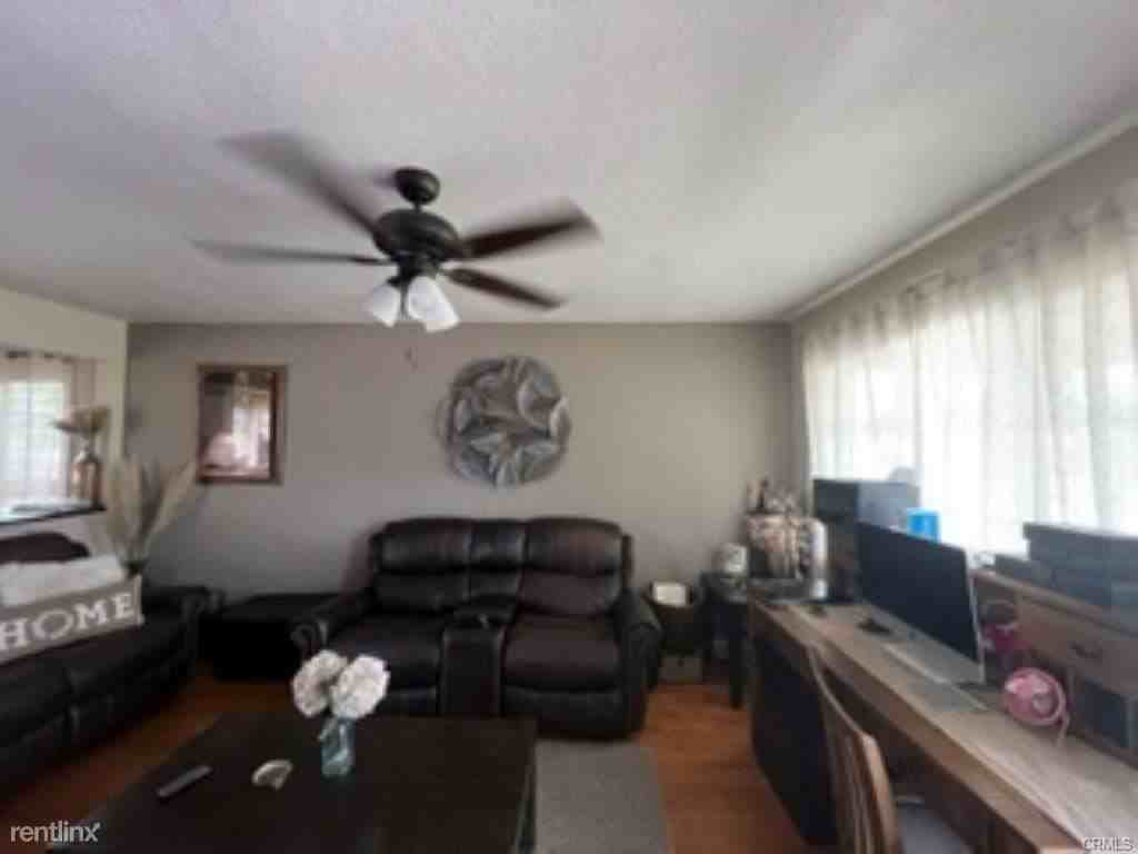 3387 Mangum St - Photo 2 of 10