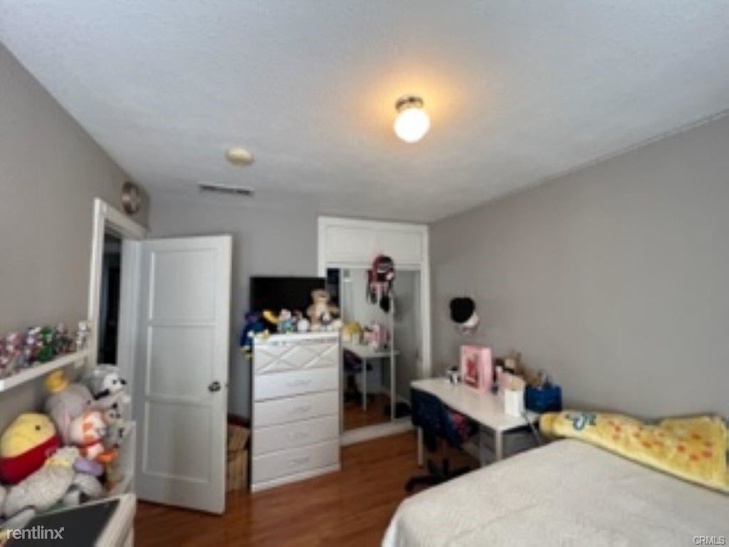 3387 Mangum St - Photo 3 of 10