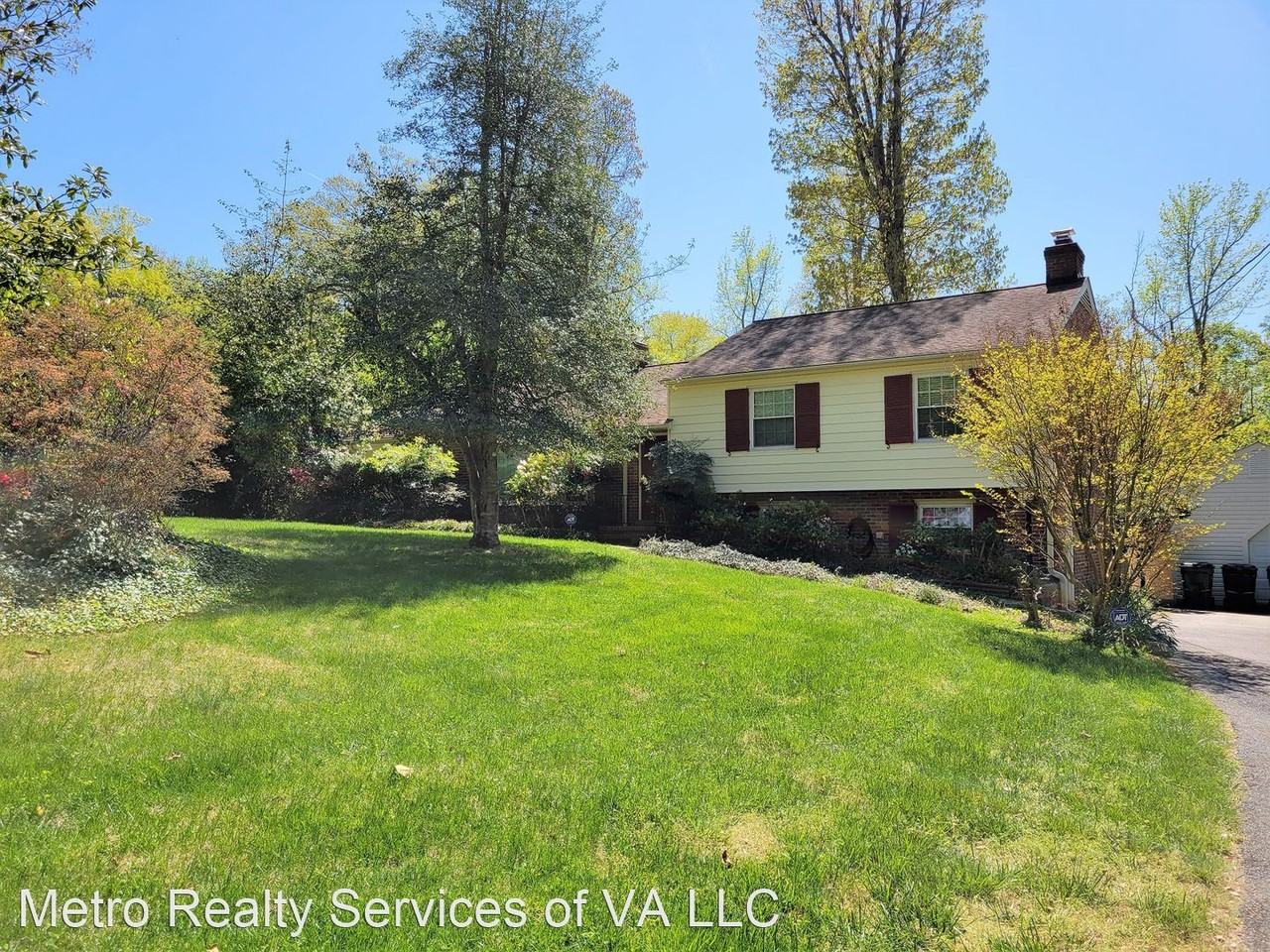 10033 Hobby Hill Rd - Photo 2 of 34