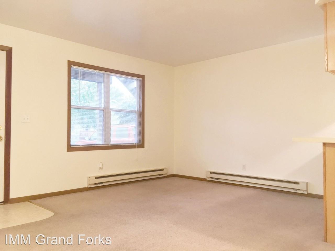 2206 8th Ave NW - Photo 3 of 9