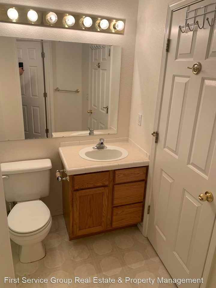 4986 W Hillcrest View Ct - Photo 3 of 17