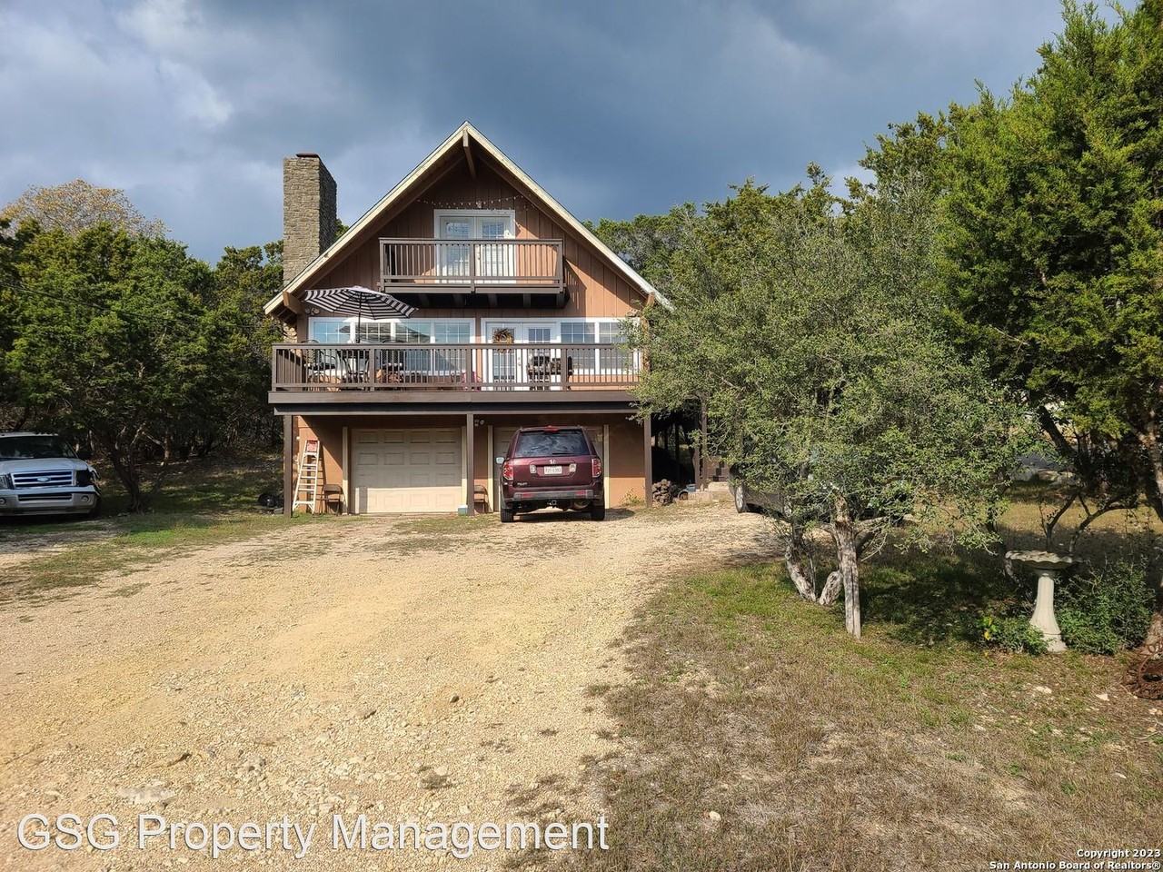 1125 High Point Ln - Photo 3 of 40