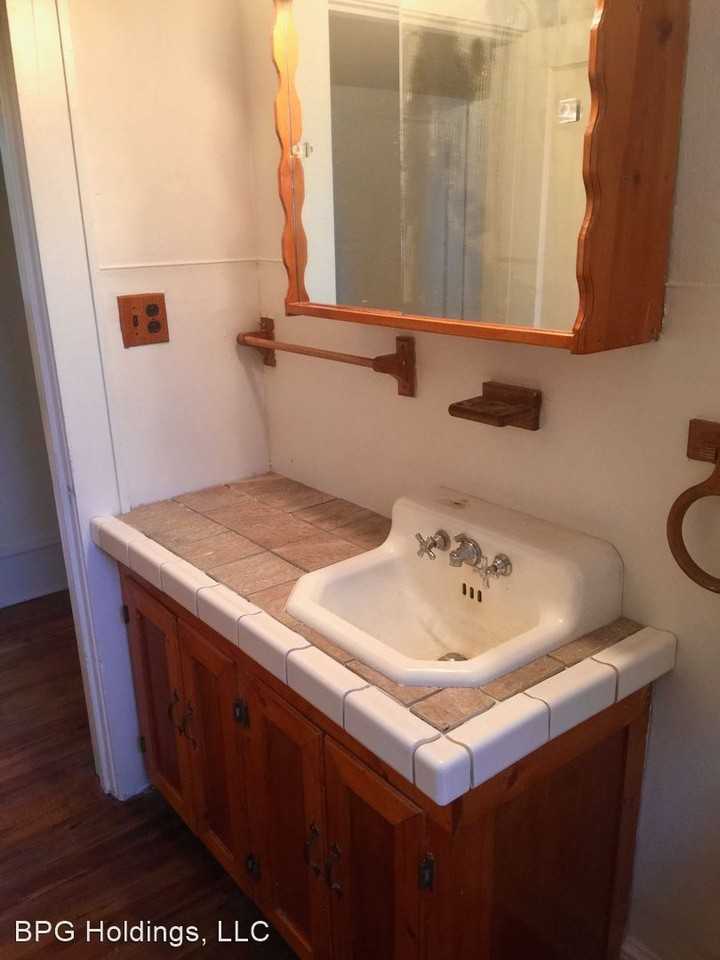 1020 W Jackson St - Photo 3 of 23