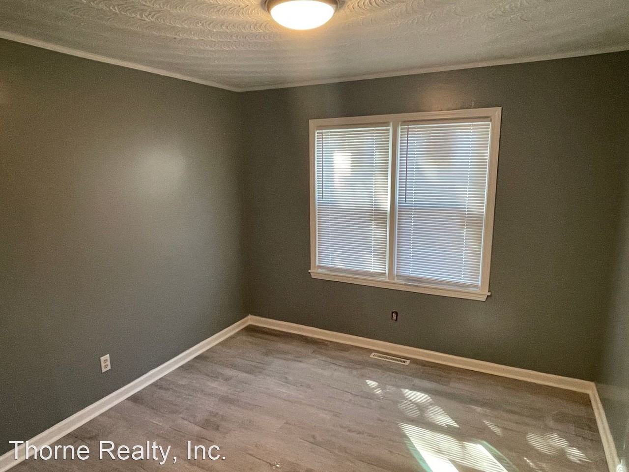 1404 Forest St - Photo 3 of 11