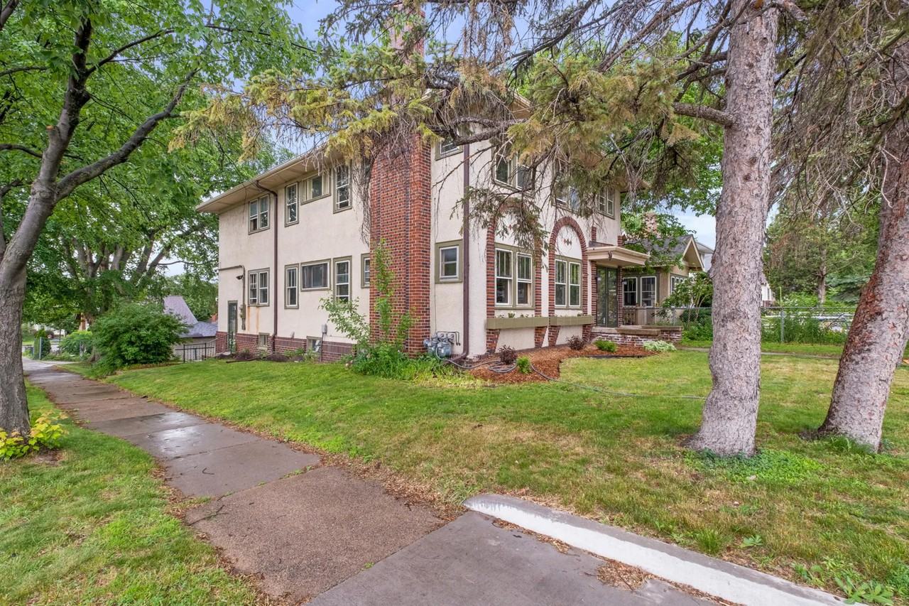 4054 Oakland Ave - Photo 2 of 10