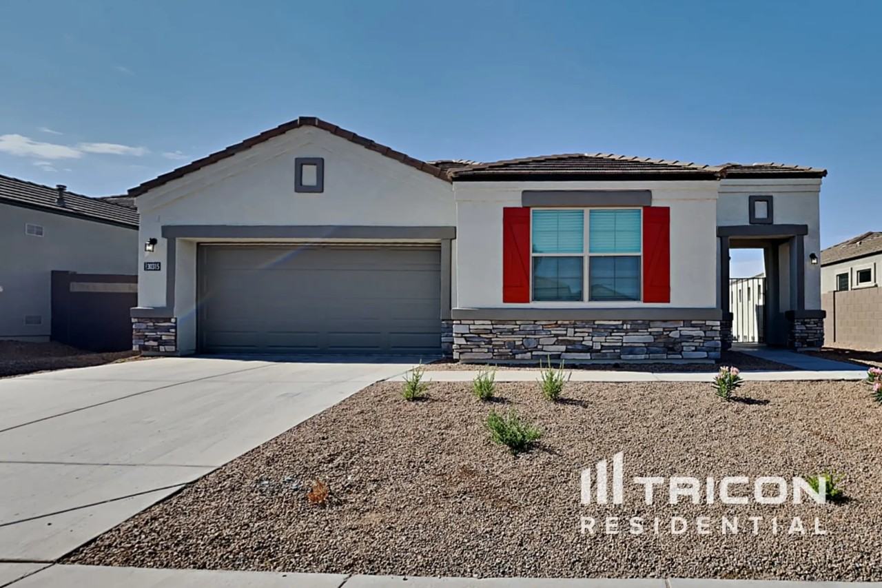 30315 W Crittenden Ln - Photo 2 of 20