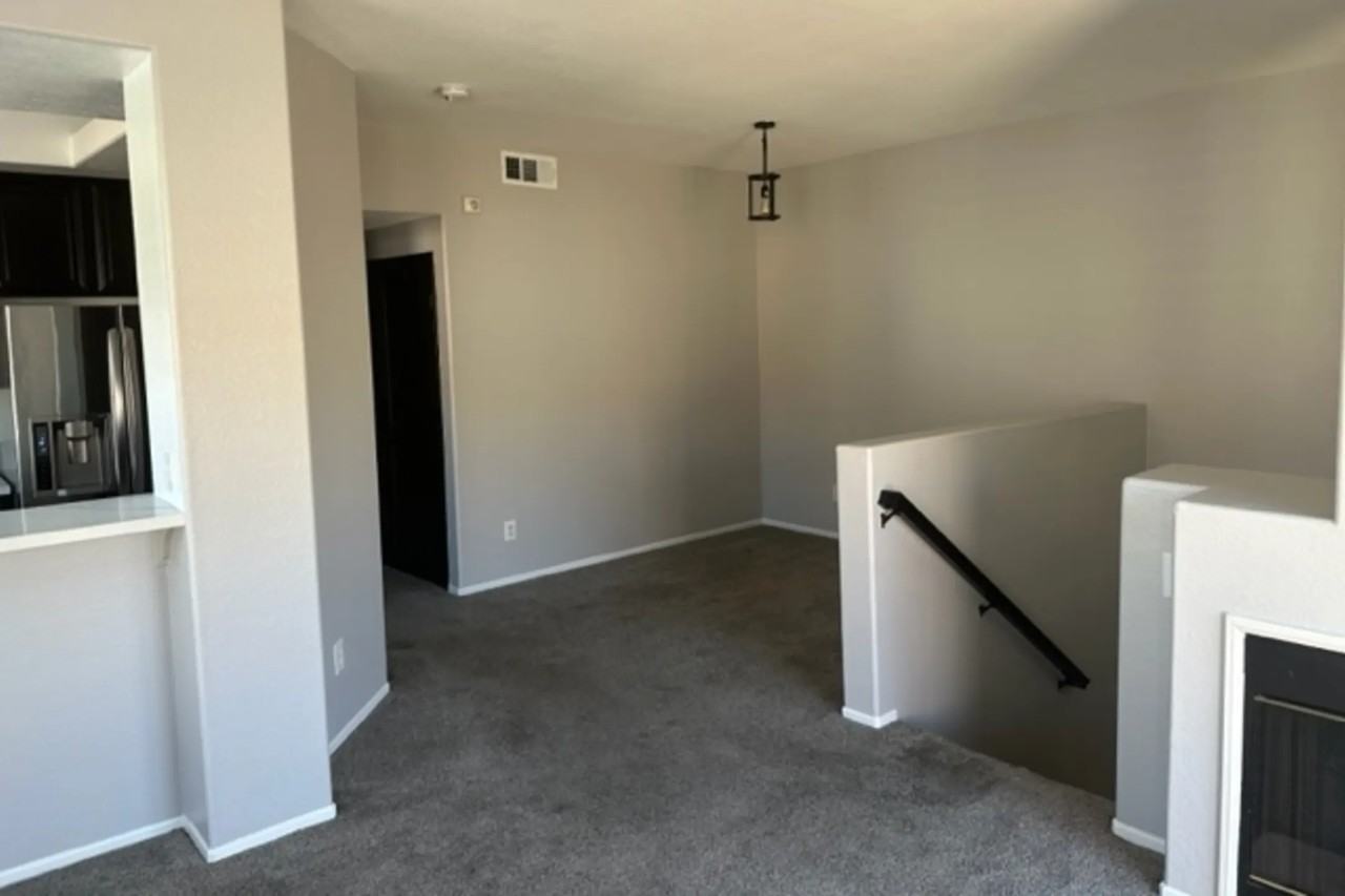 1003 S Stresa Way - Photo 3 of 5