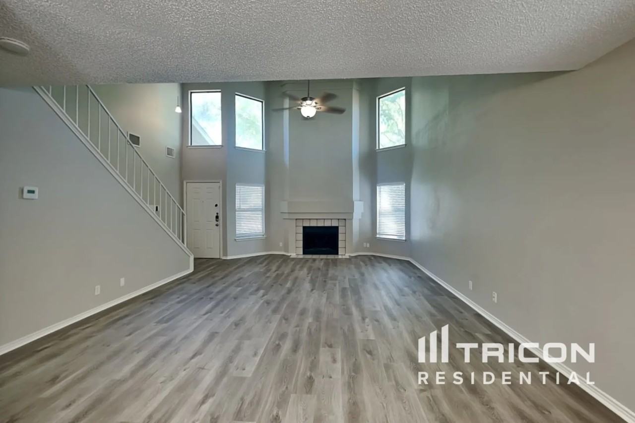 7715 Skyline Ridge Dr - Photo 2 of 18