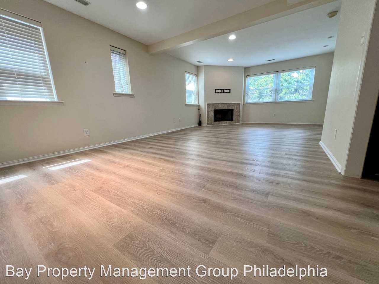 237 Montgomery Ave #2N - Photo 3 of 13