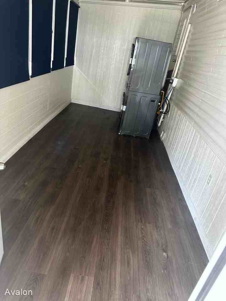 35011 Avenue E - Photo 3 of 7