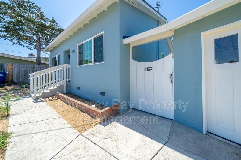 1169 Prospect St - Photo 3 of 28