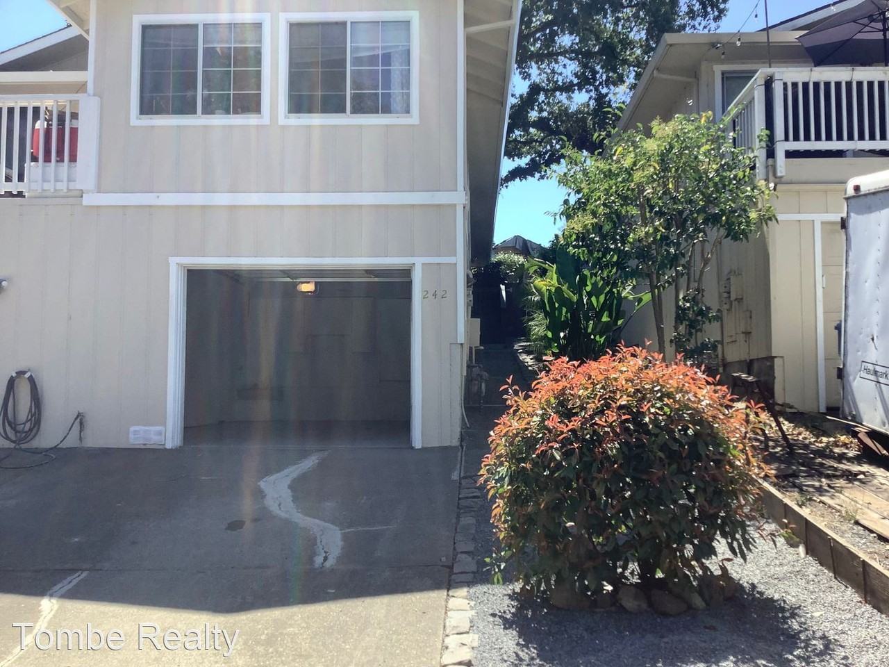 240 & 242 West Cotati Avenue - Photo 2 of 16