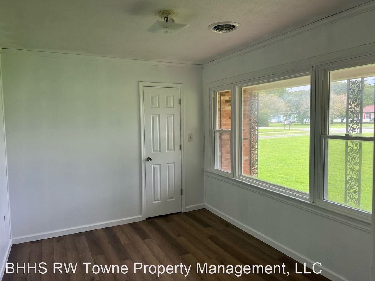 3267 Lake Prince Dr - Photo 2 of 9