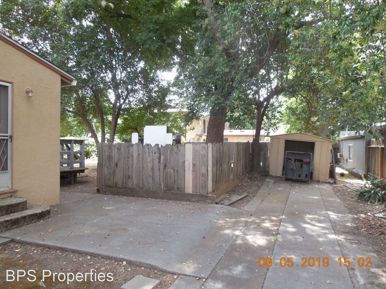 718 Chestnut St - Photo 2 of 18