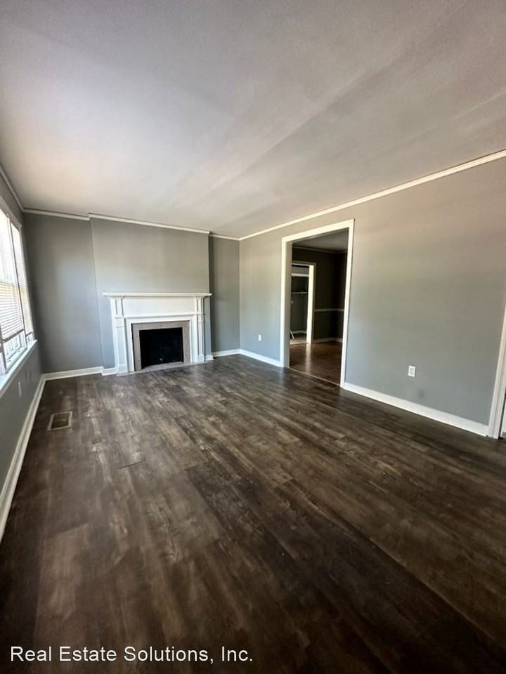 443 Meadowbrook Rd, Jackson, MS 39206 3 Bedroom House for 1,000/month