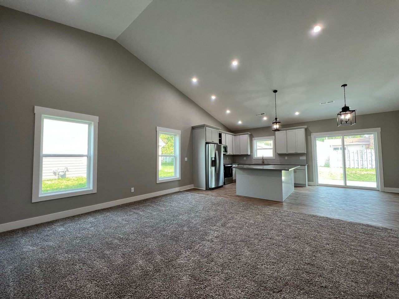 1408 24th Ave N - Photo 2 of 14