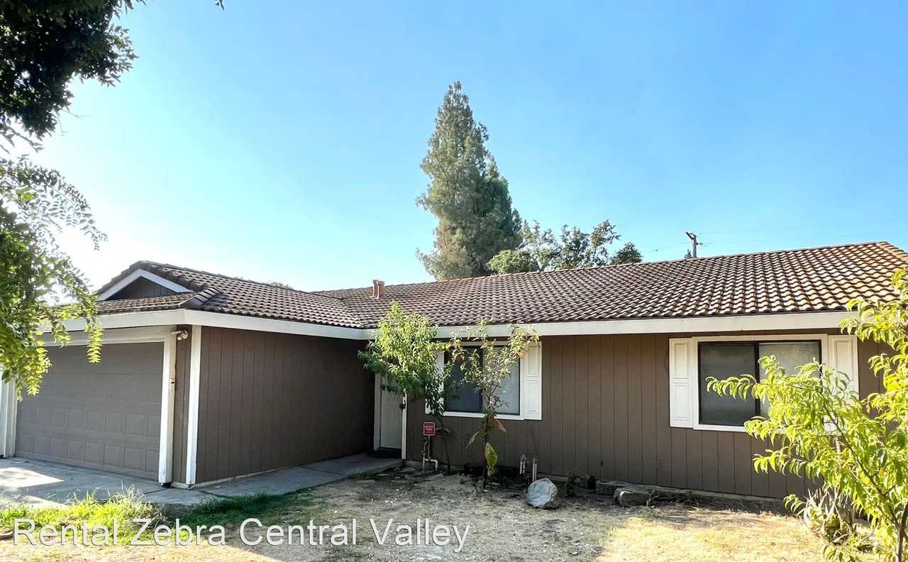 322 Pamela Ct - Photo 2 of 13