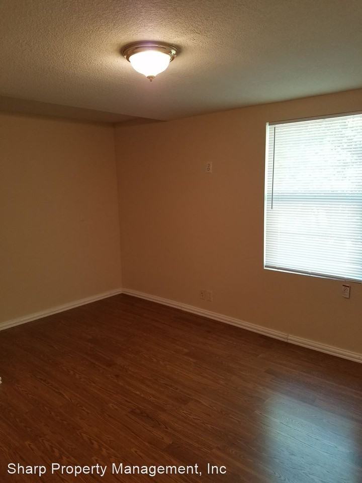 1015 Willow St - Photo 3 of 13