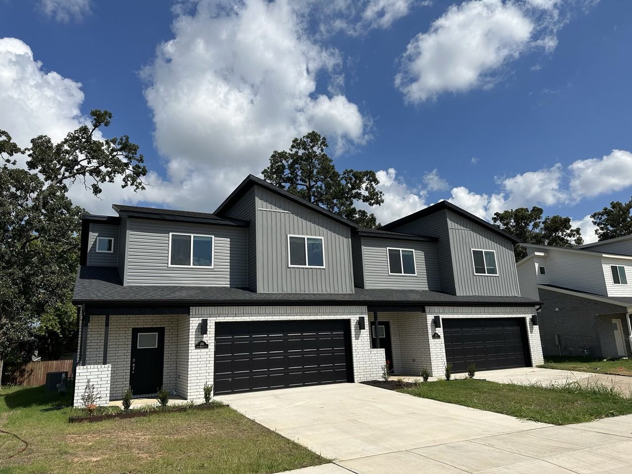 656 Sun Meadow Dr - Photo 3 of 34