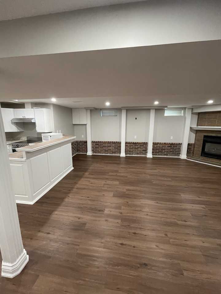 4531 Pleasant Pl Lowr - Photo 2 of 32