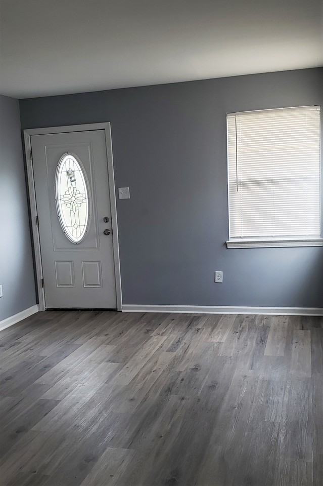 345 Washburn Dr - Photo 3 of 15